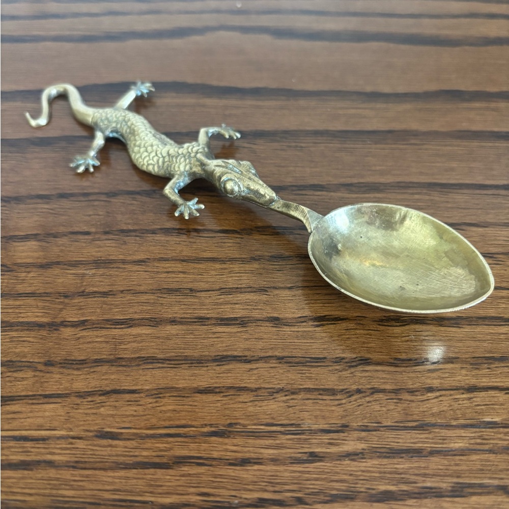 Gold tone Lizard decorative Spoon for Reptile Enthusiasts brass